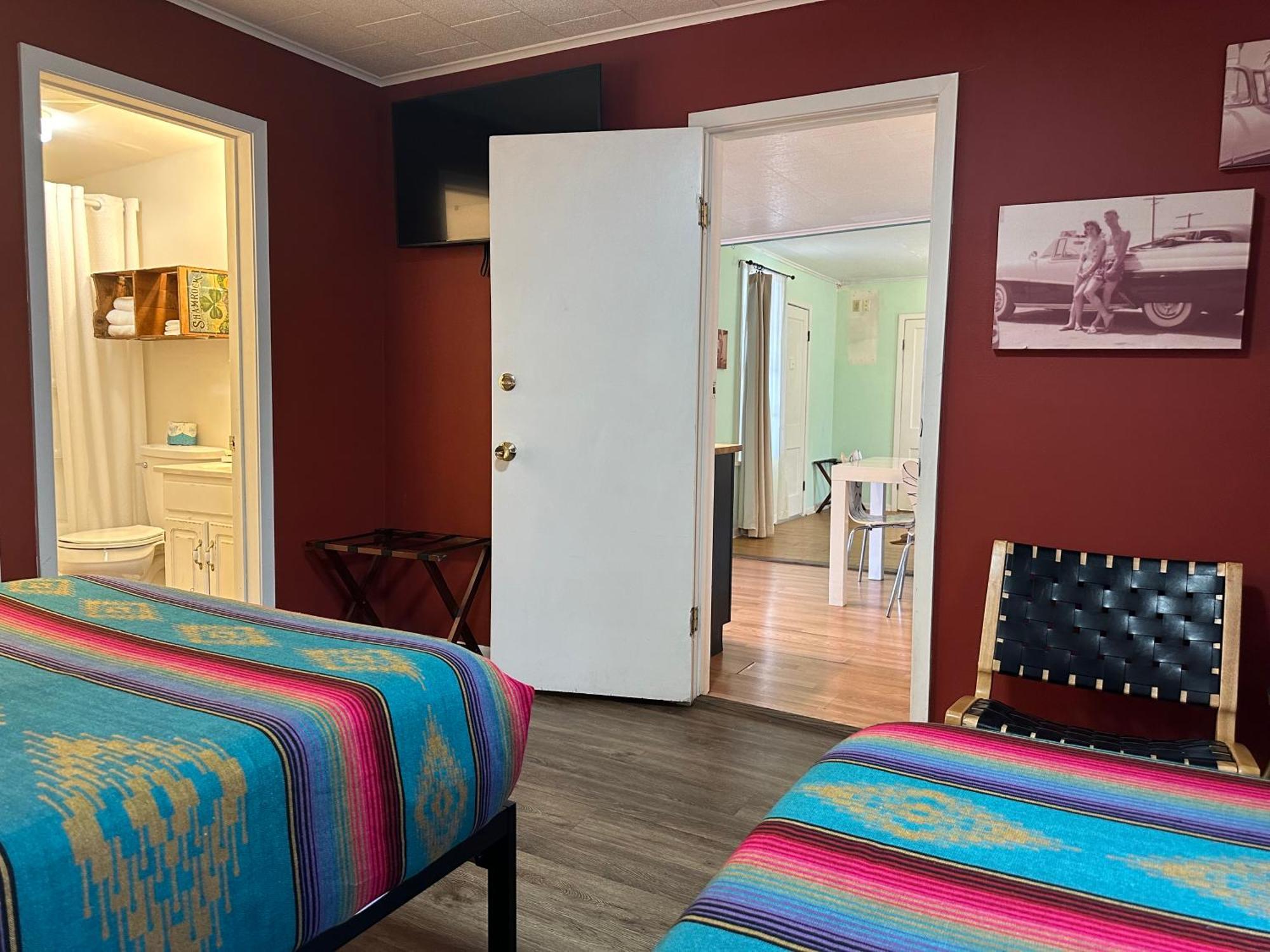 פרדריקסברג Hotel Kitsmiller On Main מראה חיצוני תמונה