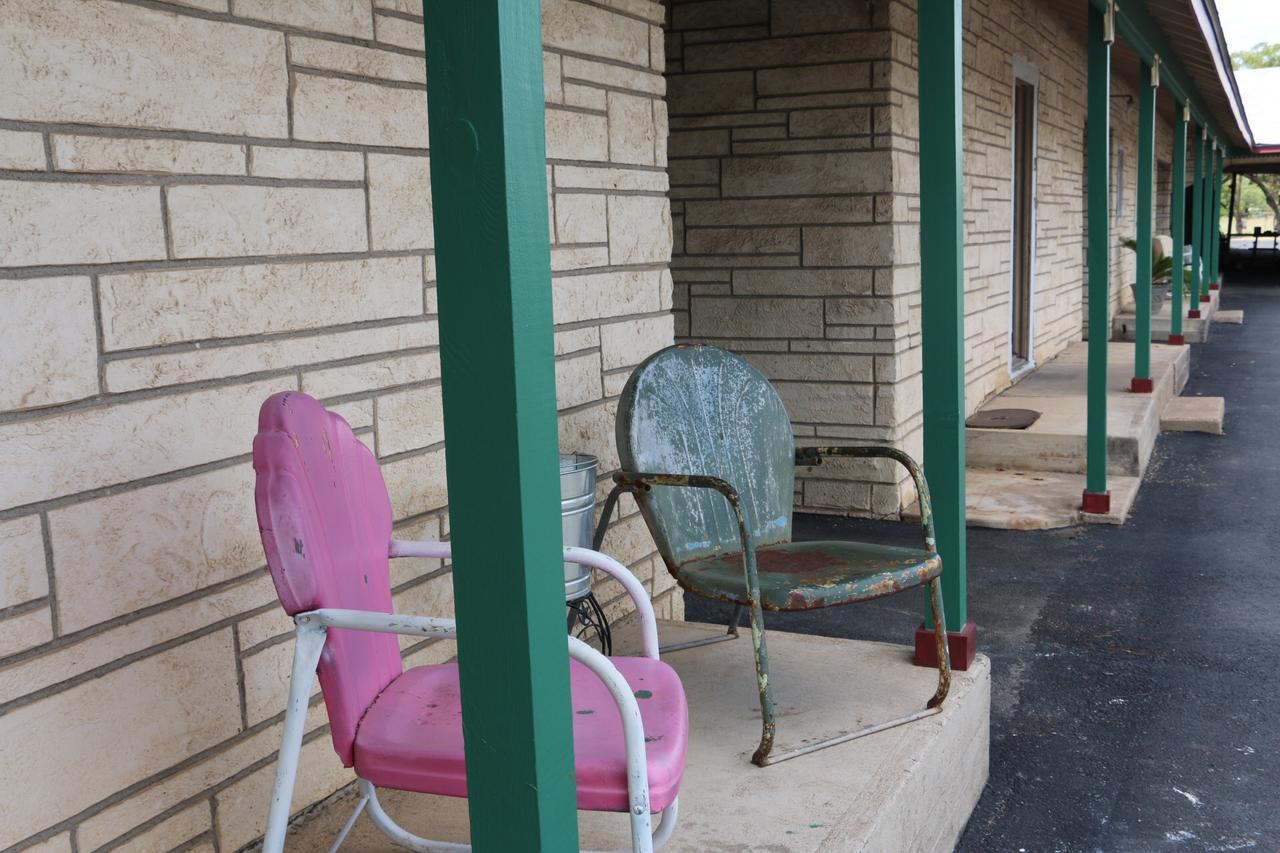 פרדריקסברג Hotel Kitsmiller On Main מראה חיצוני תמונה