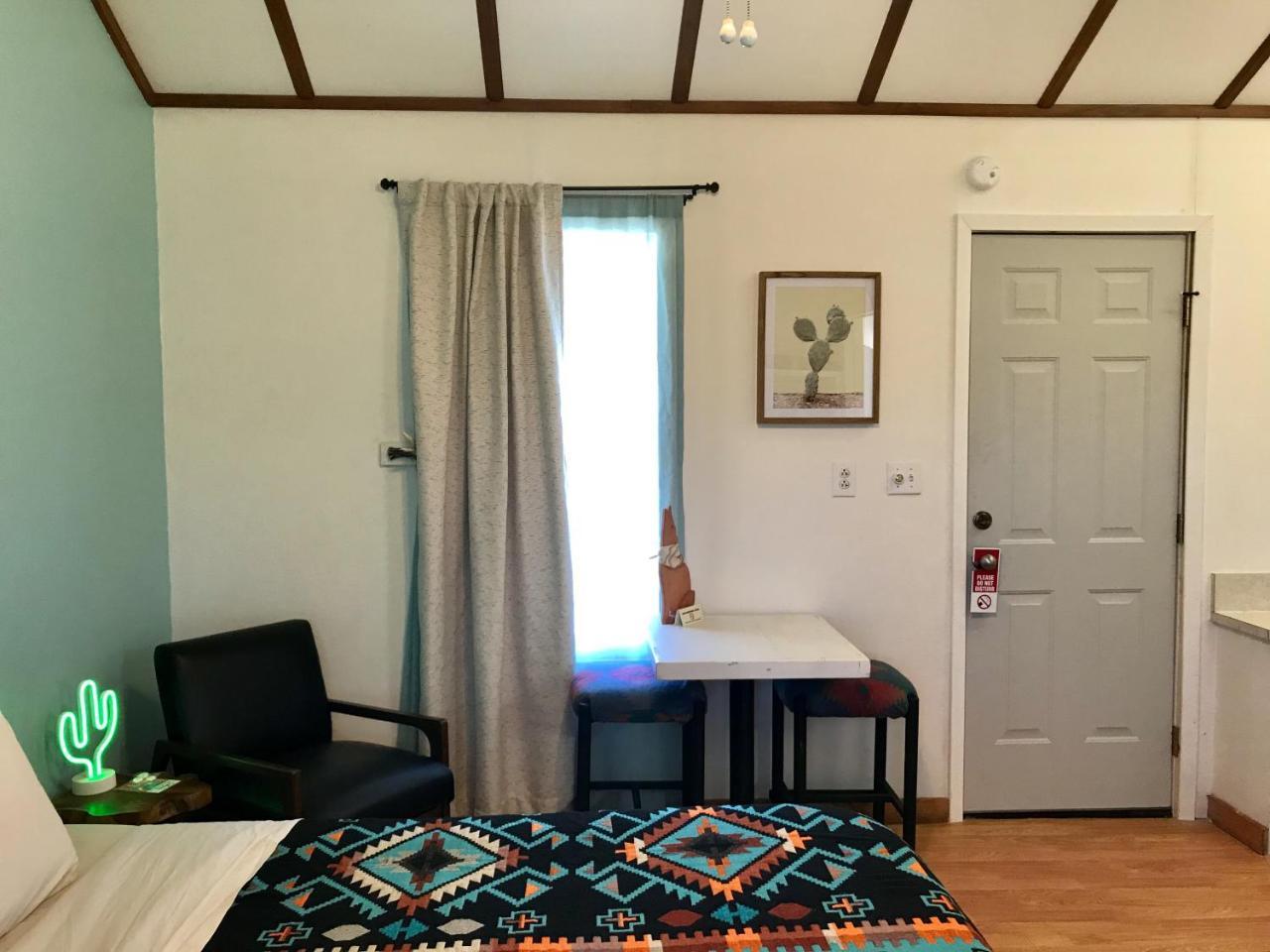 פרדריקסברג Hotel Kitsmiller On Main מראה חיצוני תמונה