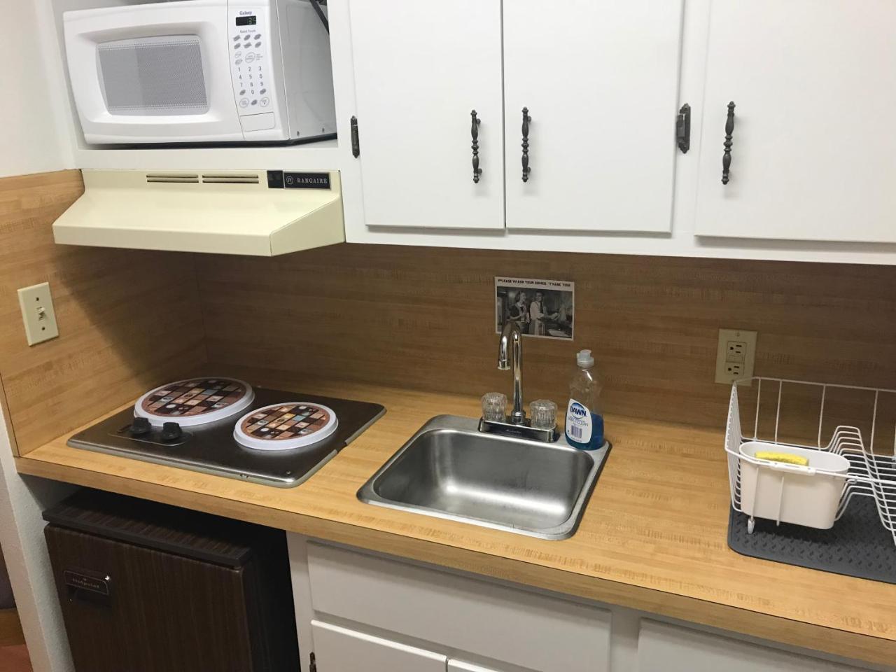 פרדריקסברג Hotel Kitsmiller On Main מראה חיצוני תמונה