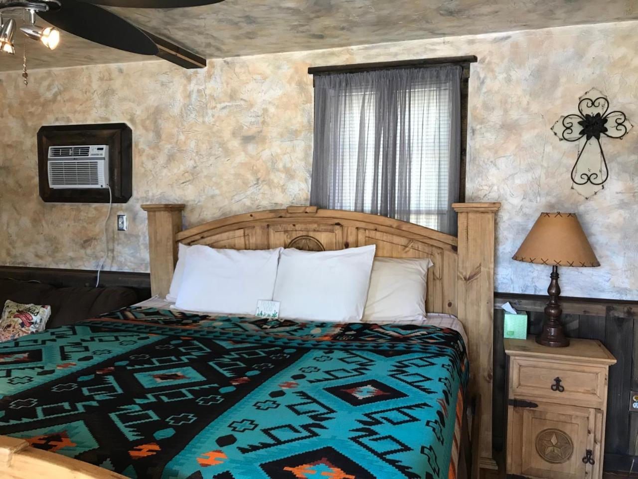פרדריקסברג Hotel Kitsmiller On Main מראה חיצוני תמונה