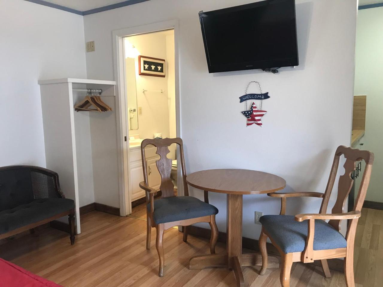 פרדריקסברג Hotel Kitsmiller On Main מראה חיצוני תמונה