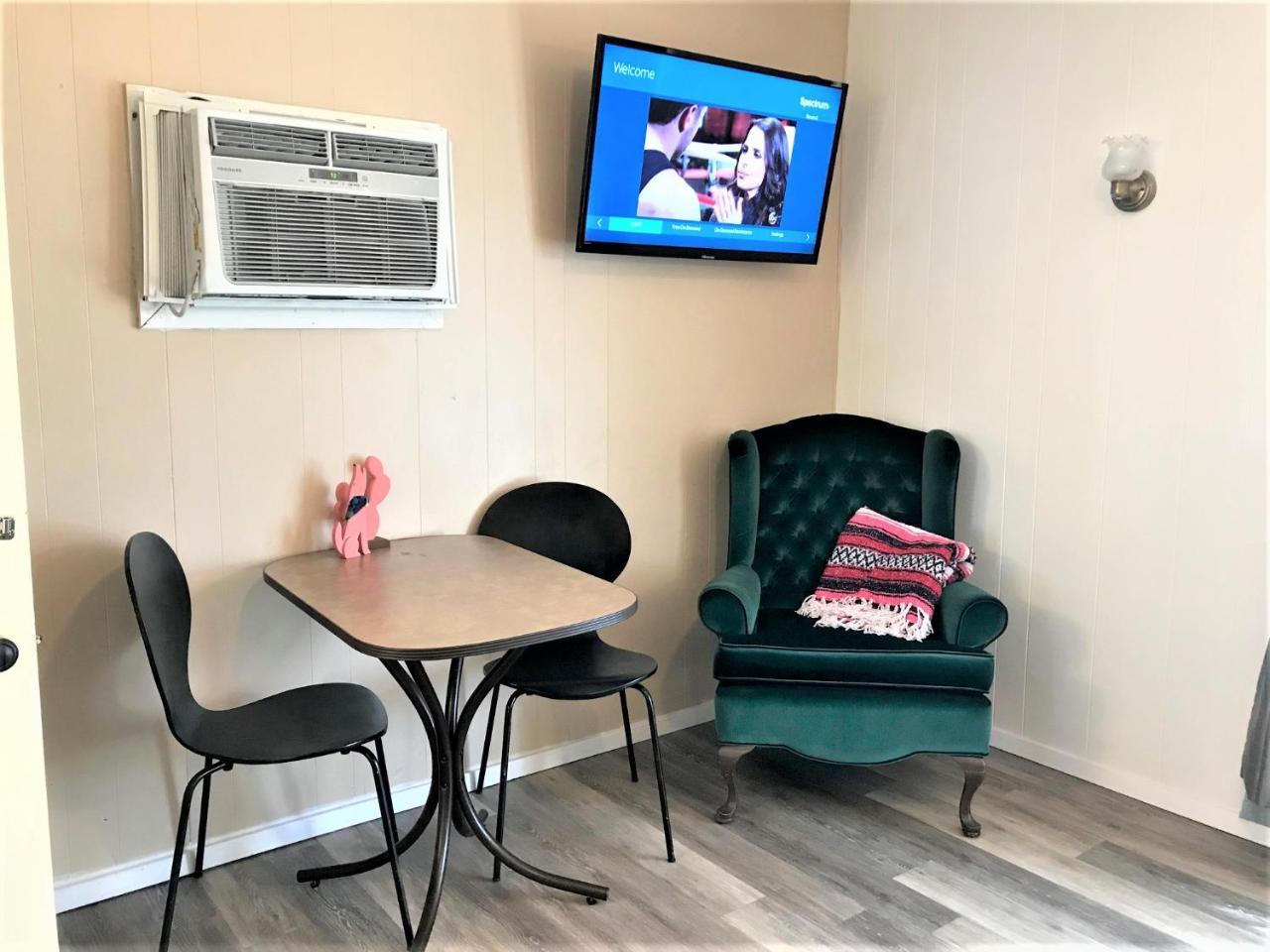 פרדריקסברג Hotel Kitsmiller On Main מראה חיצוני תמונה