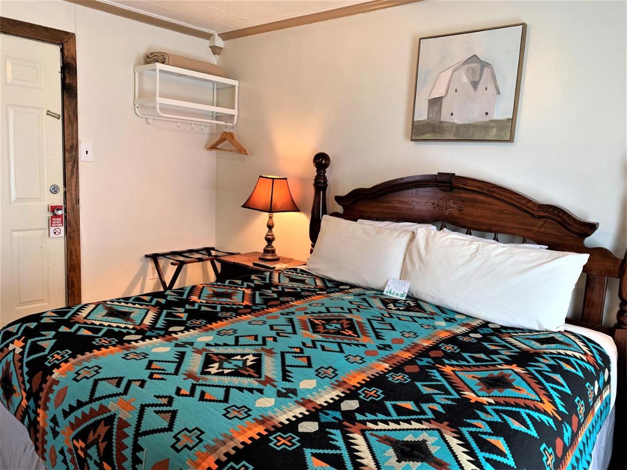 פרדריקסברג Hotel Kitsmiller On Main מראה חיצוני תמונה