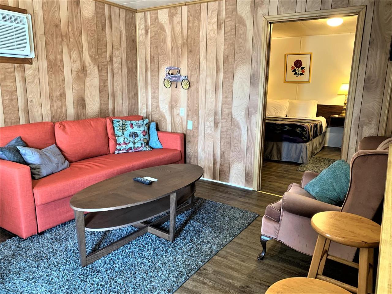 פרדריקסברג Hotel Kitsmiller On Main מראה חיצוני תמונה